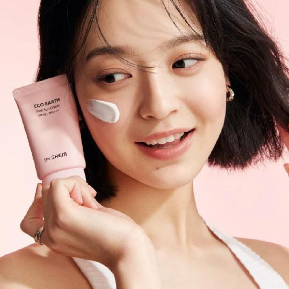 the SAEM Eco Earth Pink Sun Cream mood