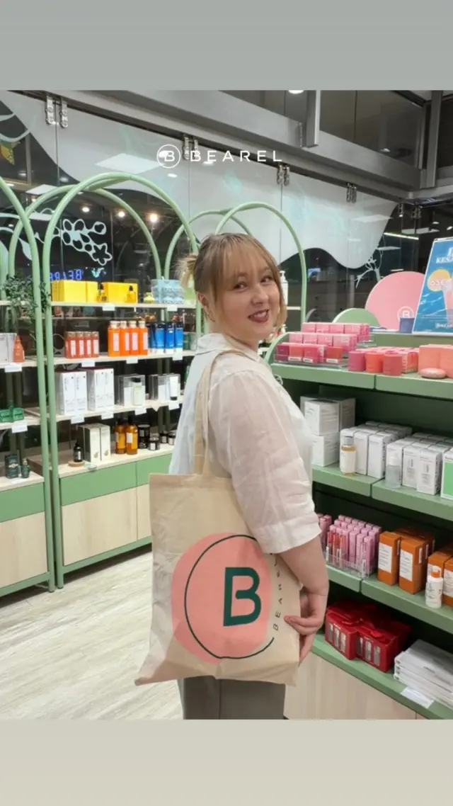 ✨ Kokoa oma K-Beauty Kesäkassi! 💚🌸

Jos saisit valita vain 5 tuotetta,mitkä ne olisivat? 👀

🩷Tässä videossa Emma näyttää, mitkä 5 tuotetta hän valitsisi omaan Kesäkassiinsa. 😍Löytyykö joukosta myös sinun suosikkisi?

Kesäkassi-kampanjassa voit koota juuri sinulle sopivan ihonhoitorutiinin ja säästää jopa-50 %🤩

🛍️ Tule käymään Bearelissa tai kokoa oma Kesäkassi verkkokaupassa.

⏳ Kampanja on voimassa ,niin kauan kuin tuotteita riittää☝🏻 joten nappaa suosikkisi ajoissa!

#Bearel #KBeauty #Kesäkassi #KorealainenKosmetiikka
