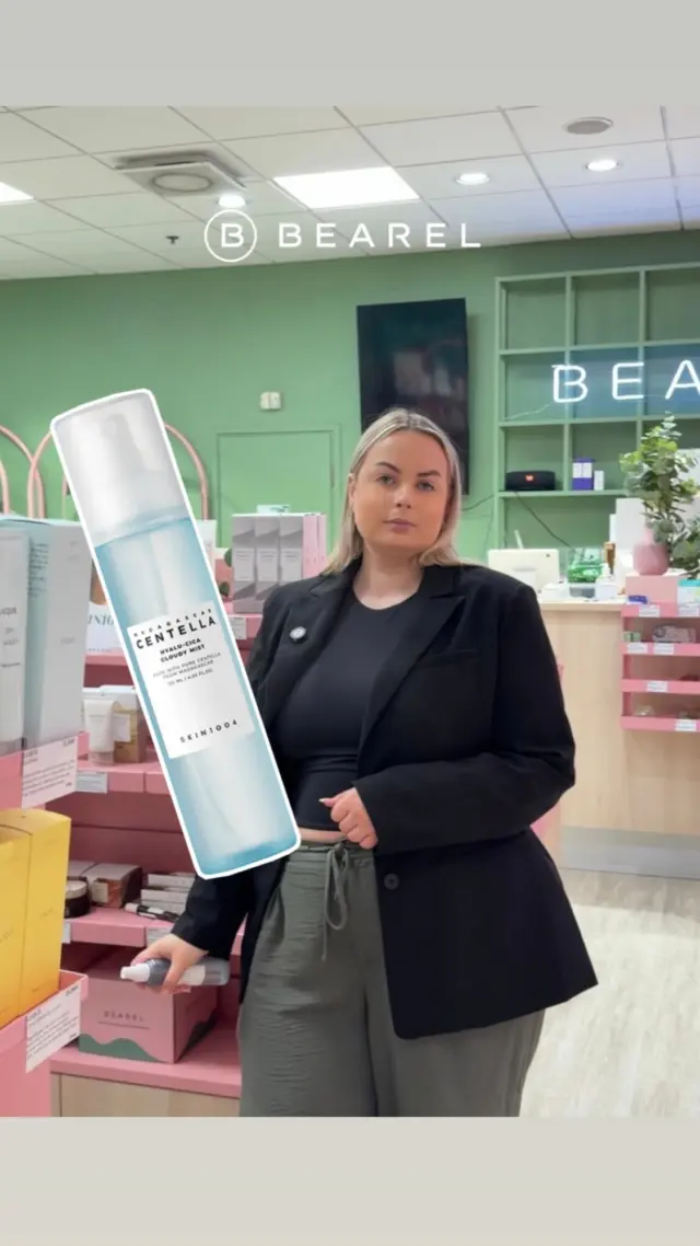 Kaipaatko iholle pientä virkistystä? 💦

SKIN1004 Madagascar Centella Hyalu-Cica Cloudy Mist kosteuttaa ja raikastaa ihoa hetkessä. Centella asiatica ja hyaluronihappo auttavat pitämään ihon kosteutettuna. 🌿

Kaikki SKIN1004-tuotteet nyt -25 % 5.9. asti. 🛍️

Löydä oma suosikkisi Bearelilta! ✨

#Bearel #SKIN1004 #KBeauty #KoreanSkincare #ihonhoito